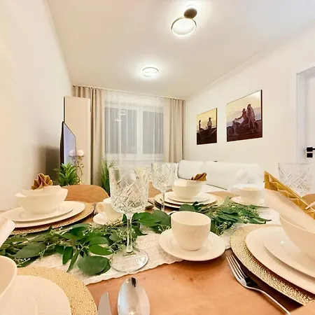 Modern One-bedroom Near Centre *
